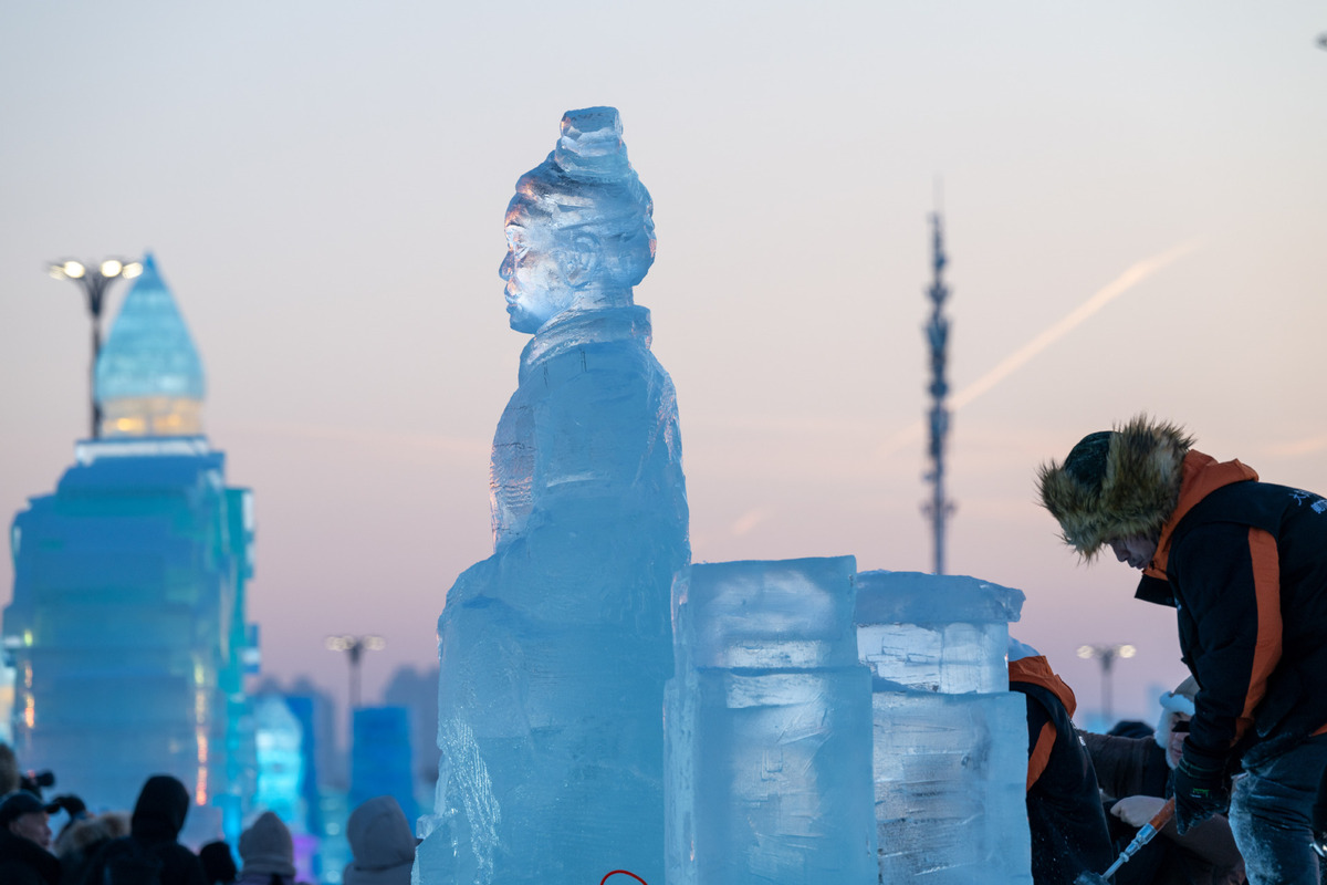 Worlds largest ice-snow theme park attracts 1 million visitors in 20 days(pic2) Worlds largest ice-snow theme park attracts 1 million visitors in 20 days(pic2)