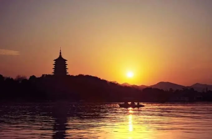 A One - Day Trip in Hangzhou 、the West Lake、the ne