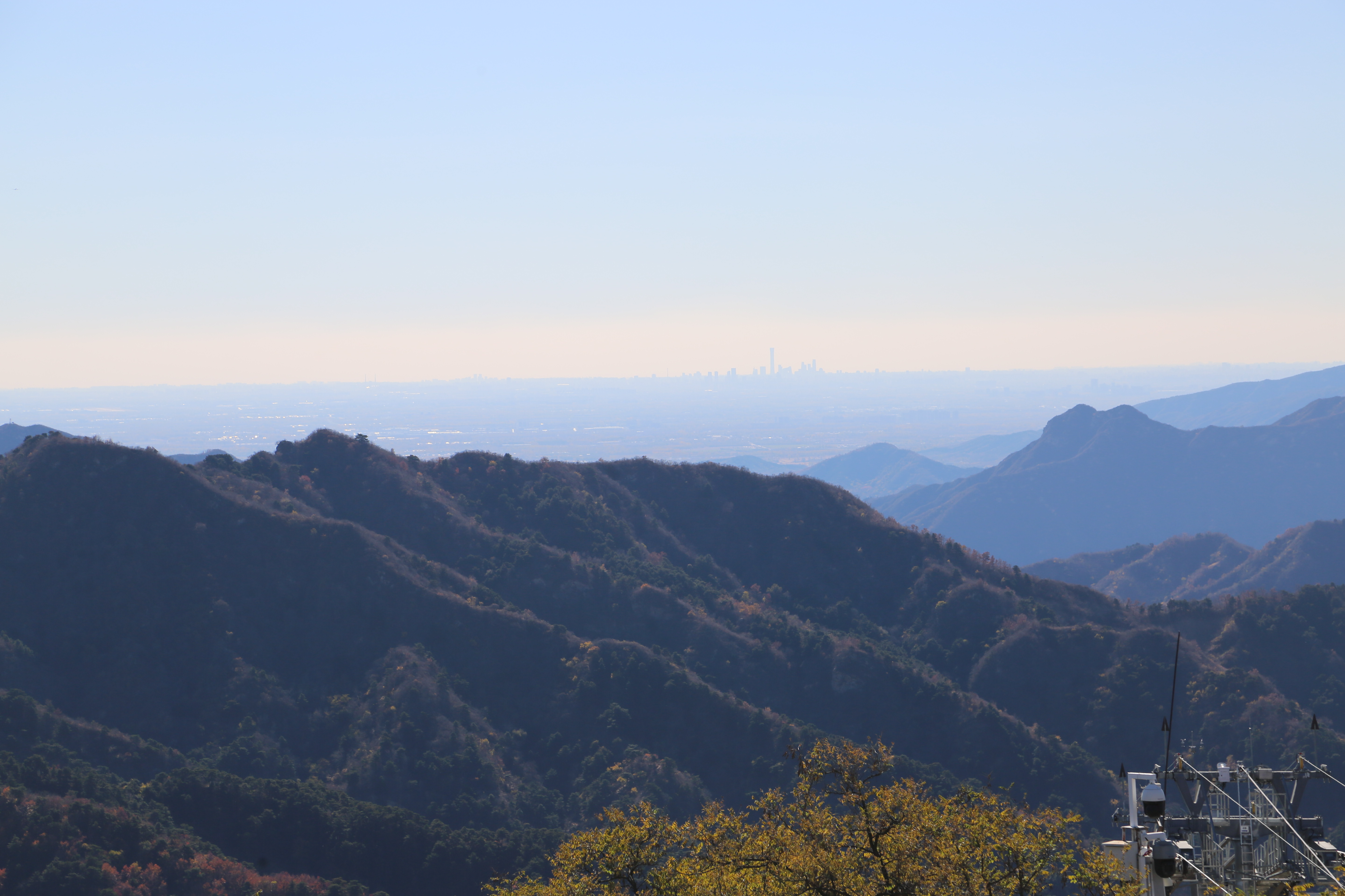 Mutianyu Great Wall | In the Same Frame: The Great Wall and China Zun(图2)
