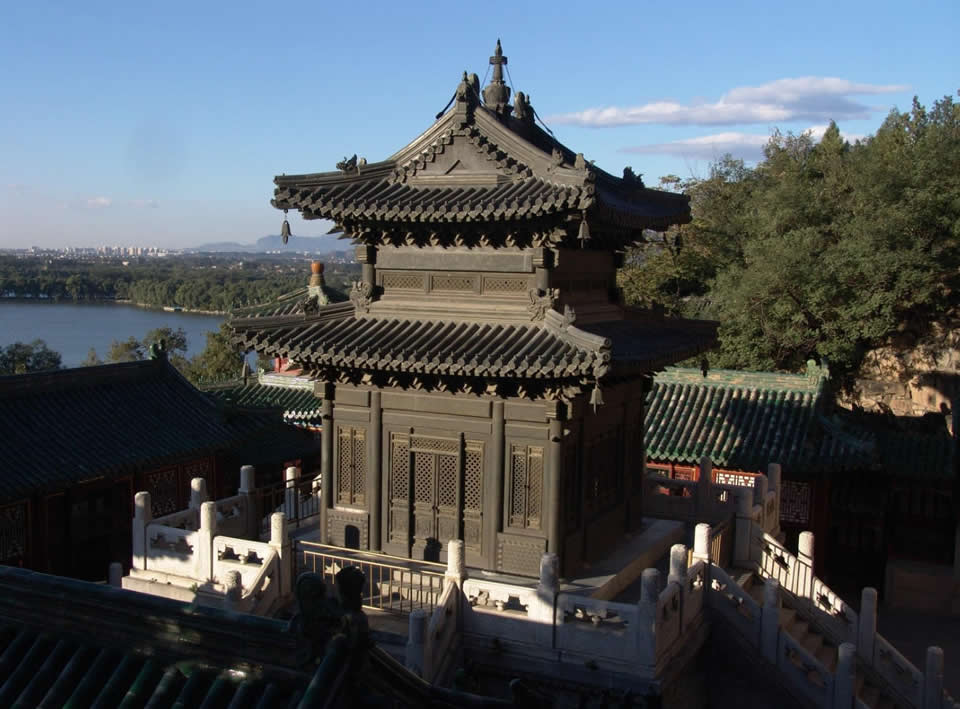 Baoyun Pavilion Bronze Hall of the Summer Palace(图1)