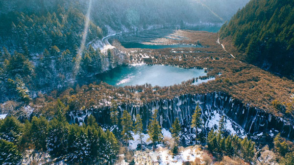 Jiuzhai Valley,the Best Place to Experie