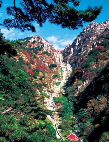 Mount Tai :Red Gate Tour Line(pic8) Mount Tai :Red Gate Tour Line(pic8)
